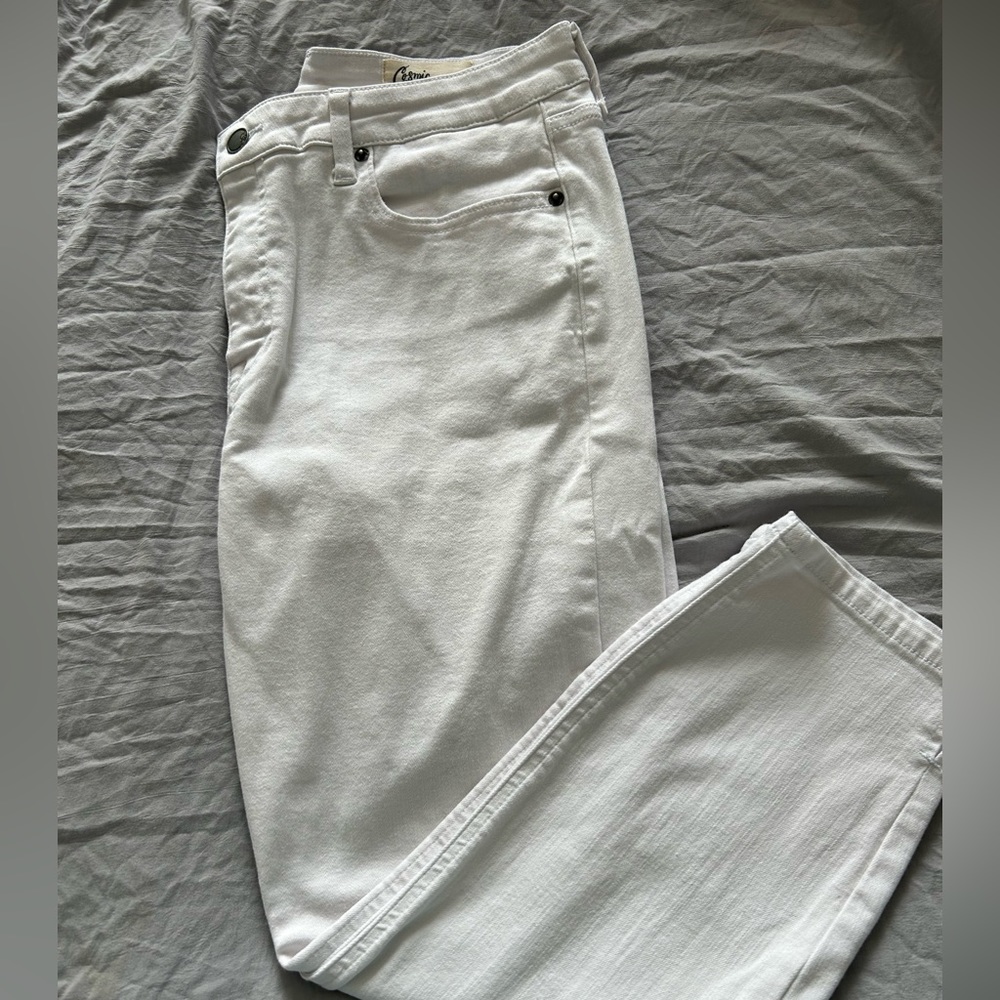 White crop stretch jeans